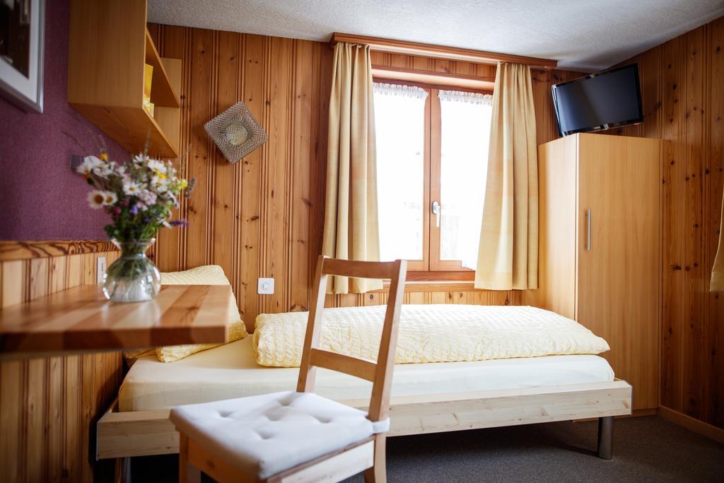Hotel Nufenen Ulrichen Extérieur photo