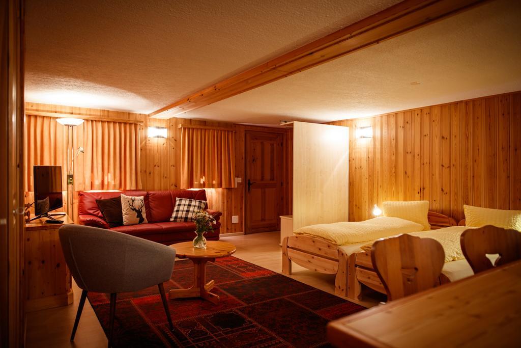 Hotel Nufenen Ulrichen Extérieur photo